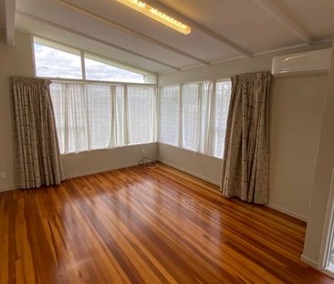 Family Comfort and Convenience in the Heart of Manurewa - Photo 2