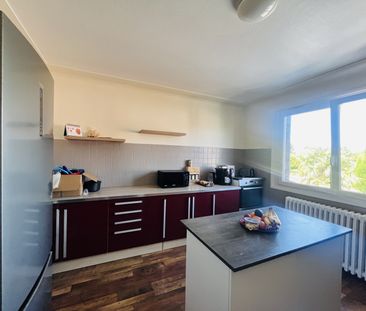 Appartement type 4 de 100 m2 avec loggia terrasse - Photo 4