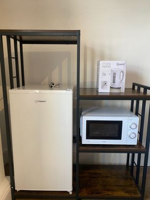 Room in a Shared House, School Road, B28 - Photo 1