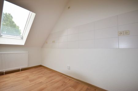 Charmante und großzügige Dachgeschosswohnung! - Photo 2