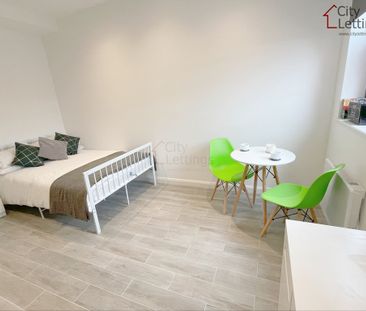 1 Bedroom Studio - Photo 6