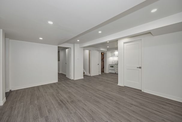 For Lease - 2131 Neepawa Avenue, Carlingwood - Westboro and Area, Ontario - Photo 1