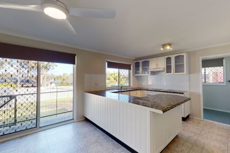13 Pitcairn Street, Ashtonfield NSW 2323 - Photo 3