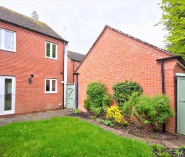3 bedroom semi-detached house to rent - Photo 5