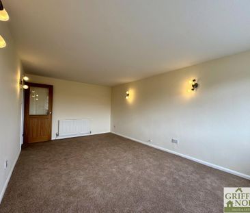 2 bedroom detached bungalow to rent - Photo 3