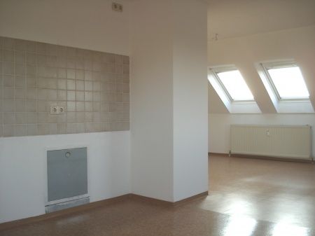 Großzügige 3-Zimmer-Dachgeschoß-Wohnung in Nittenau-Bergham! - Foto 4