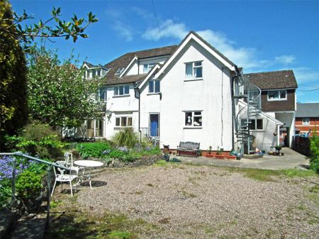 2 bedroom apartment to rent - Photo 2