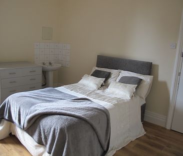 130 Warwick Road, Carlisle (STUDENT HOUSE) - 1 ROOM AVAILABLE FROM September 2024 - Photo 2