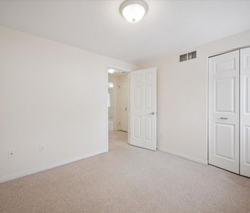 For Lease - 76 Templewood Drive, Kitchener, Ontario - Photo 2