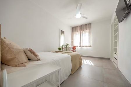 Carrer de Sant Vicent de Paül, Valencia, Valencian Community 46019 - Photo 5