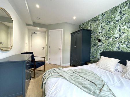 1 bedroom in a house share to rent - Photo 3