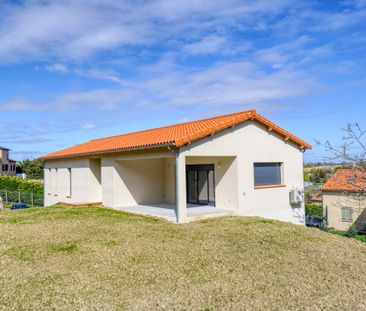 Location Maison 4 pièces 109m² VERFEIL 31590 - Photo 1