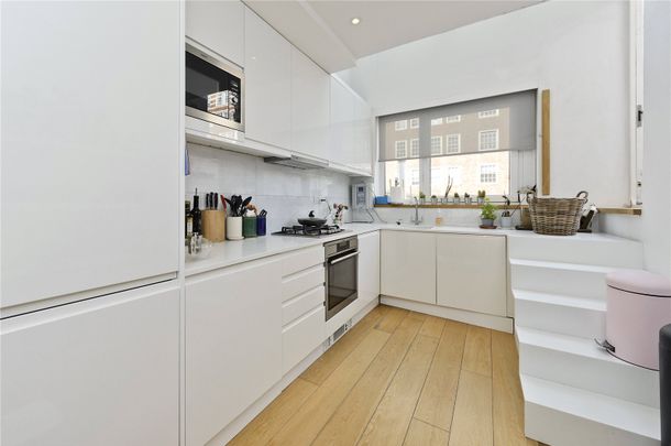 St Georges Square, Pimlico, SW1V, London - Photo 1