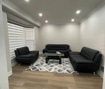 2357 FALKLAND CRESCENT — 3 Bedroom - Photo 1
