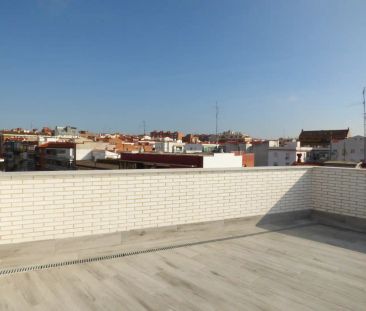 Piso de alquiler en Madrid - Calle Vital Aza, Pueblo Nuevo - Photo 1