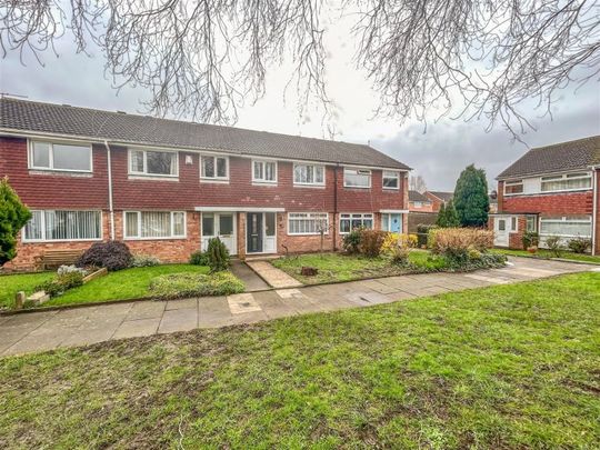 3 Bedroom House - Terraced - Photo 1