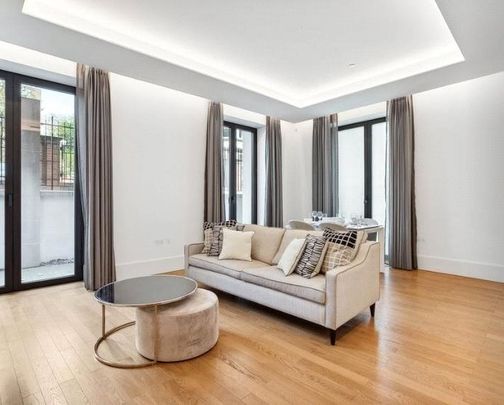 1 bedroom flat with 1 reception and 1 bathroom in Chelsea, W8 - Photo 1