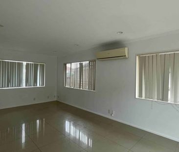 Elegant Family Living - Photo 2