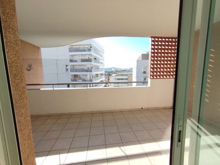 Appartement 4 pièces 92m2 MARSEILLE 8EME 1 400 euros - Photo 5