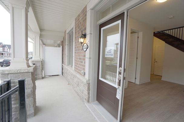 For Lease - 3328 Thunderbird Promenade, Pickering, Ontario - Photo 1