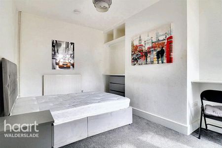 1 bedroom in a house share to rent - Photo 5