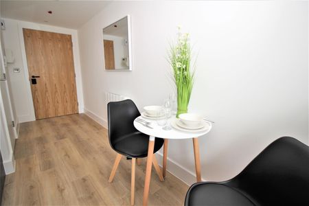 London Road, Town Centre - Photo 2