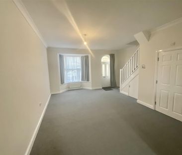 Norwood Place, YO12 7AW, Scarborough - Photo 4