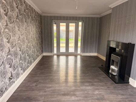 3 bedroom detached house to rent - Photo 2