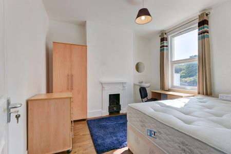 6 bedroom house to rent - Photo 3