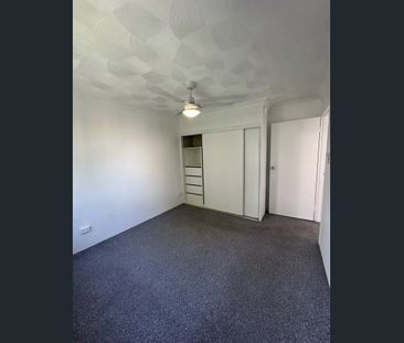 4/191 Allen Street, Hamilton, Qld 4007 - Photo 3