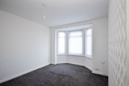 3 bed flat to rent in Dean Road, South Shields, NE33 - Photo 4