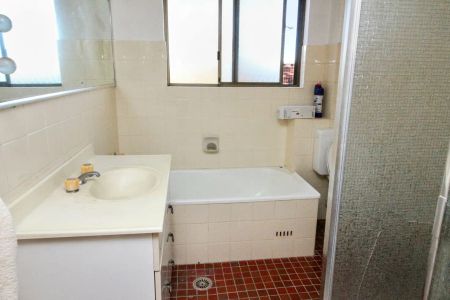 “Welcome to the spacious and clean unit for rent in Bankstown” - Photo 5