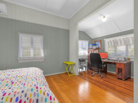 134 Terrace Street, New Farm QLD 4005 - House For Rent | Domain - Photo 4