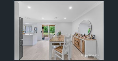 Freshly updated three-bedroom family home - Photo 3