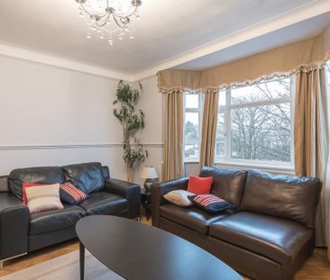 2 Bed Flat, Barrington Court, N10 - Photo 1