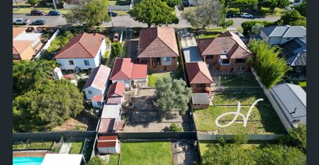 MODERN COMFORT IN CONVENIENT CHARLESTOWN - Photo 4