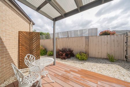 Charming home in Central Berwick - Photo 3