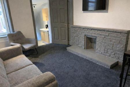 4 bedroom maisonette to rent - Photo 5