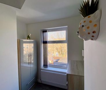 1 bed house share to rent in Burnley Road, Colne, BB8 - Photo 2