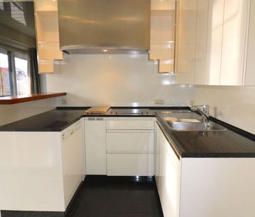 Centraal gelegen appartement met 2 slpk, 2 terrassen en garage voor... - Photo 6