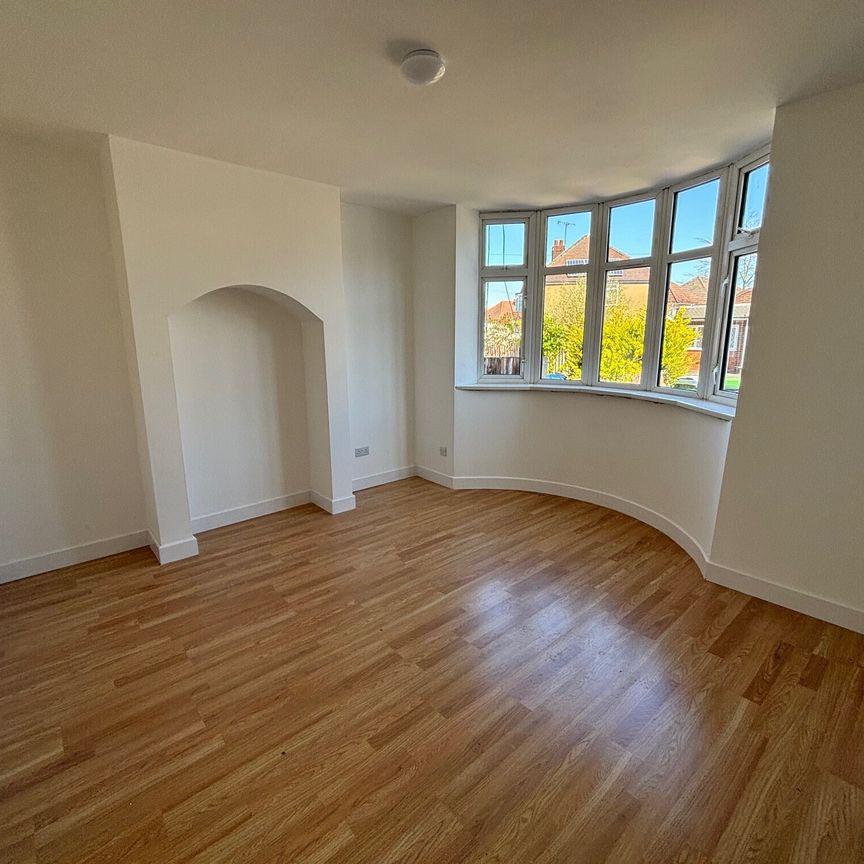 Swan Crescent, Oldbury, B69 - Photo 1