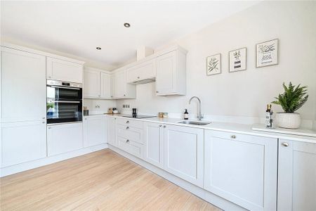 4 bedroom detached house to rent - Photo 5