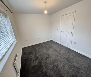 2 bedroom end of terrace house to rent - Photo 4
