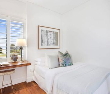 Unique House Like Apartment Enjoying Superb Views - Photo 2