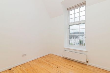 3 bedroom apartment to rent - Photo 4