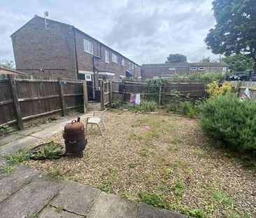 Rm, Brookfurlong, Ravensthorpe, PE3 - Photo 3