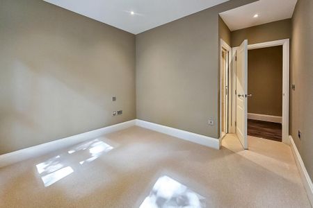 3 bedroom apartment to rent - Photo 4