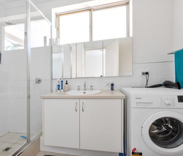 Super well located - Ground floor - 1 bed modern unit! - Photo 5