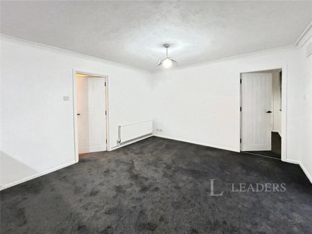 4 bedroom bungalow to rent - Photo 2