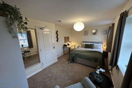 1 bedroom in a house share to rent - Photo 4